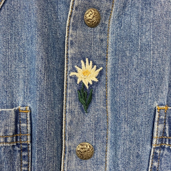 Embroidered Denim Shortsleeve Button Up - Picture 4 of 5